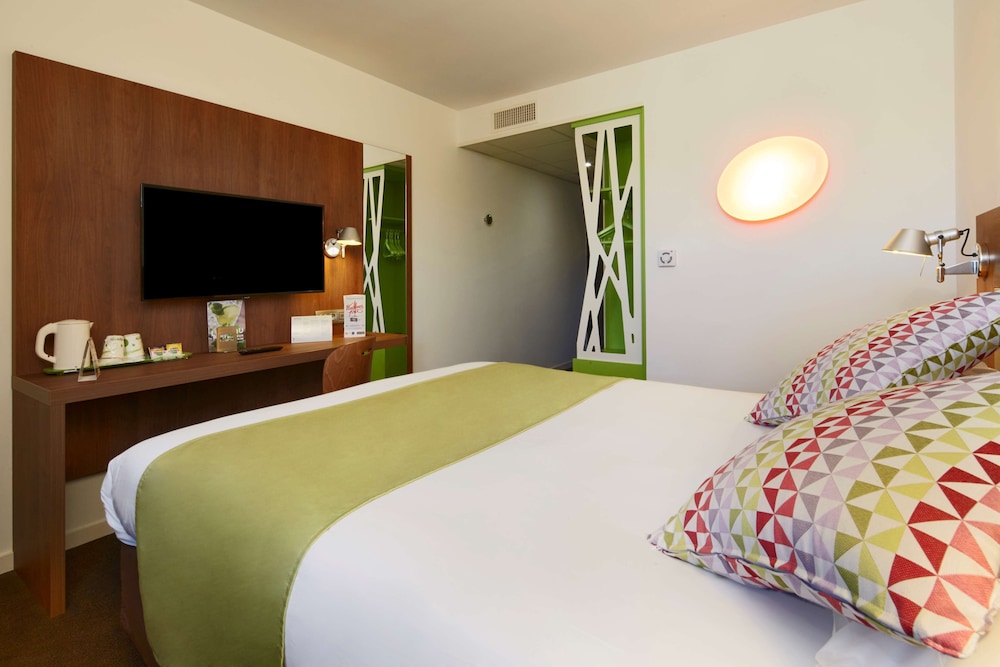Standard Room, Multiple Beds photo 3