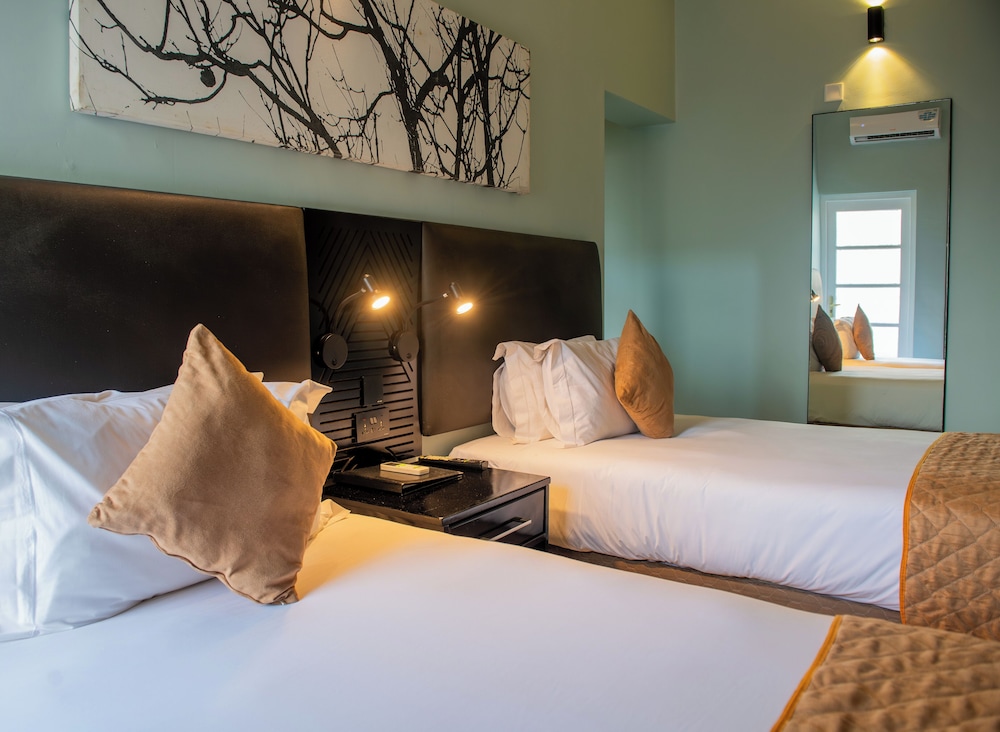 Standard Twin Room - Photo 20