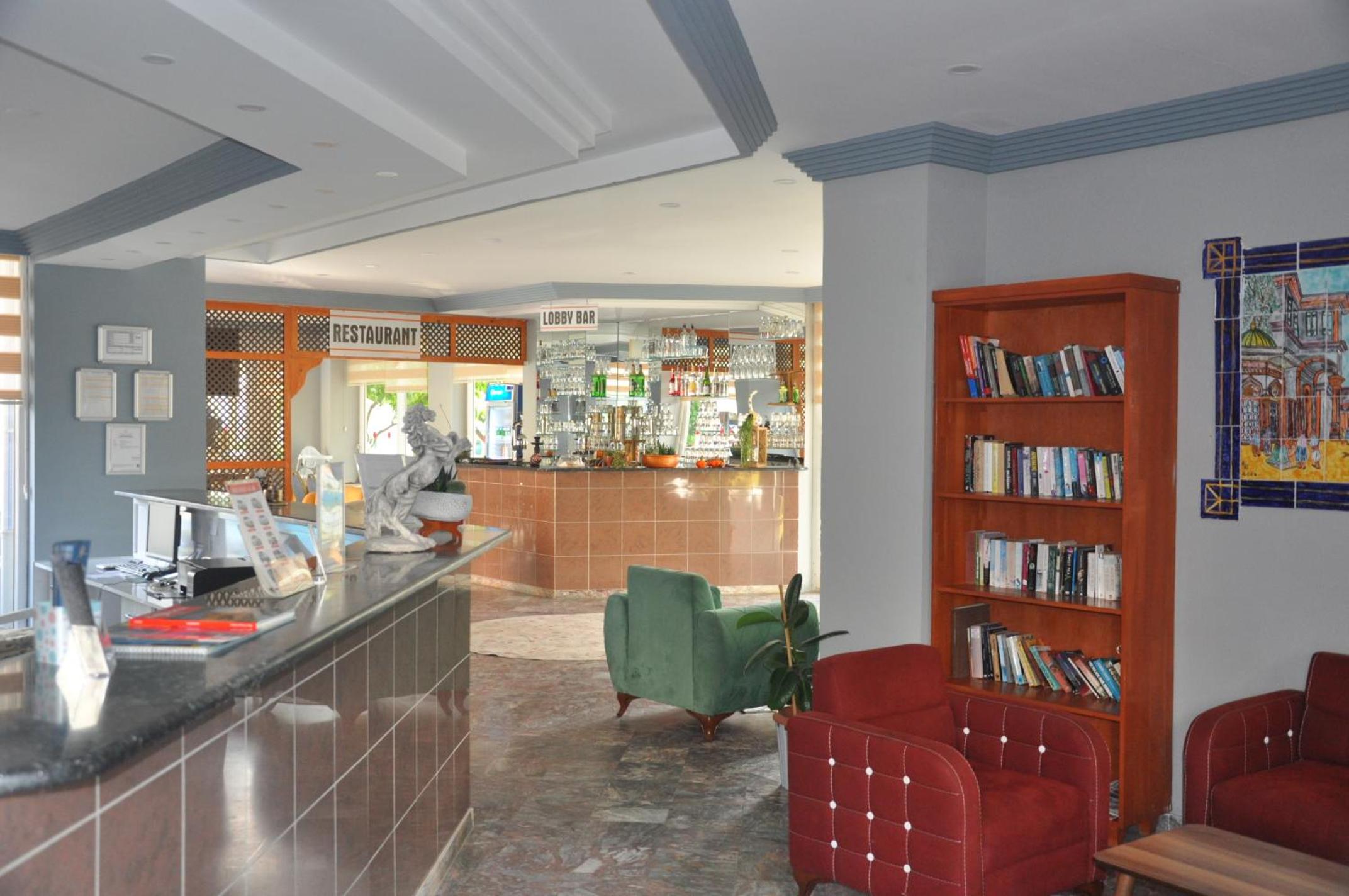 Double Or Twin Room With Pool View photo 2