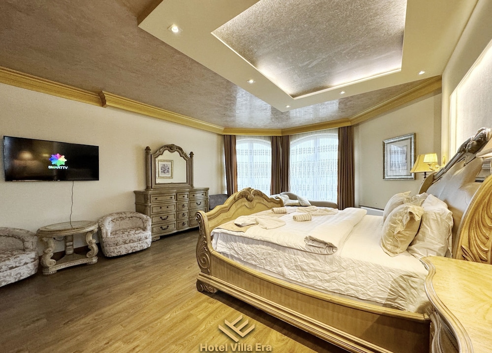 Royal Room, 1 King Bed, Garden View - Photo 8
