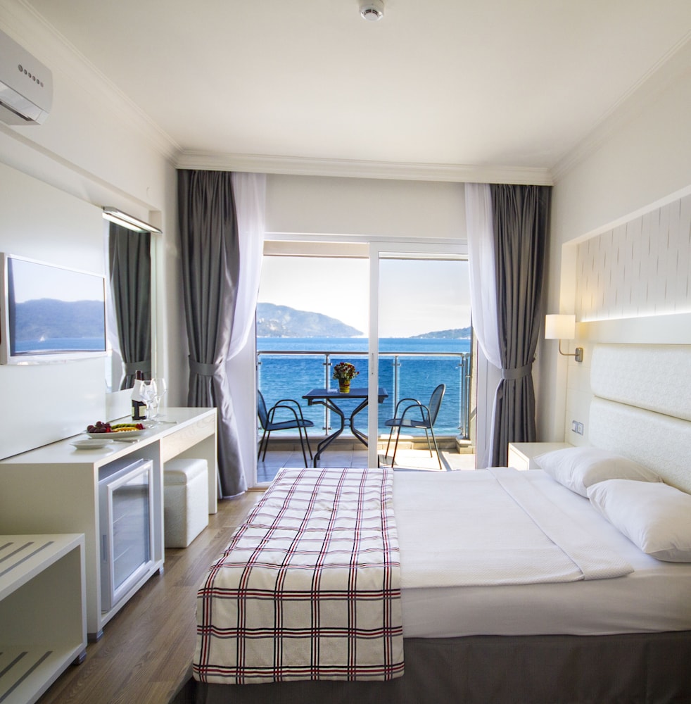 Direct Sea View Room