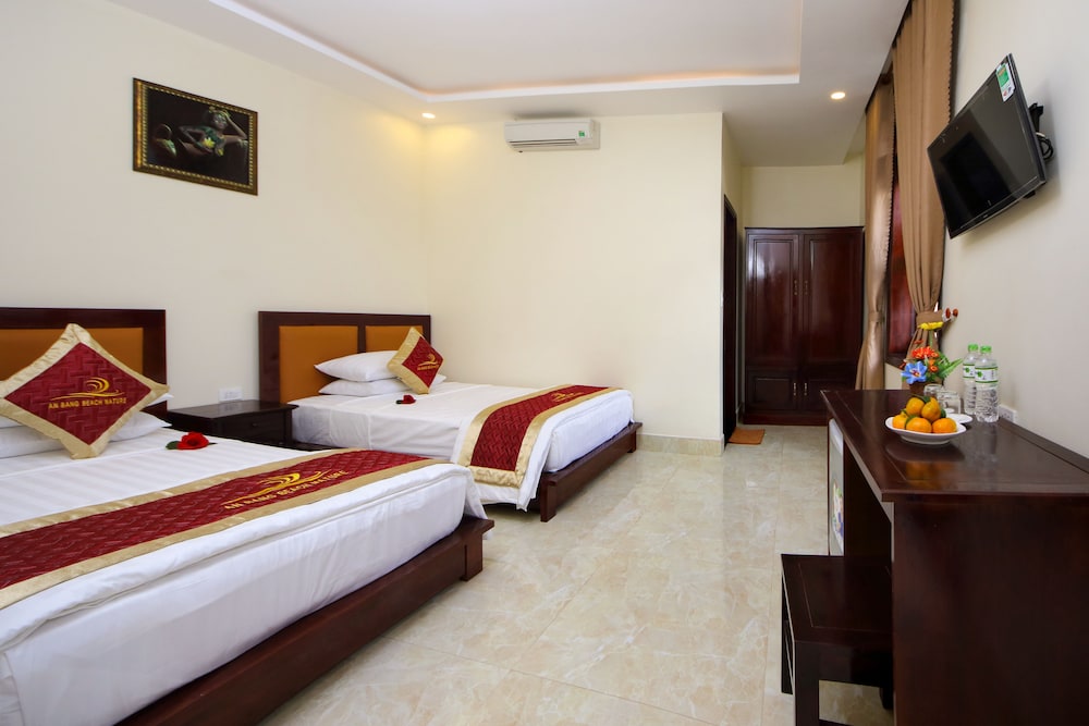 Family Twin Room, 2 Queen Beds, Accessible