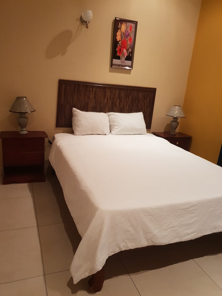 Economy Room, 1 Queen Bed, Pool Access, Resort View photo 2