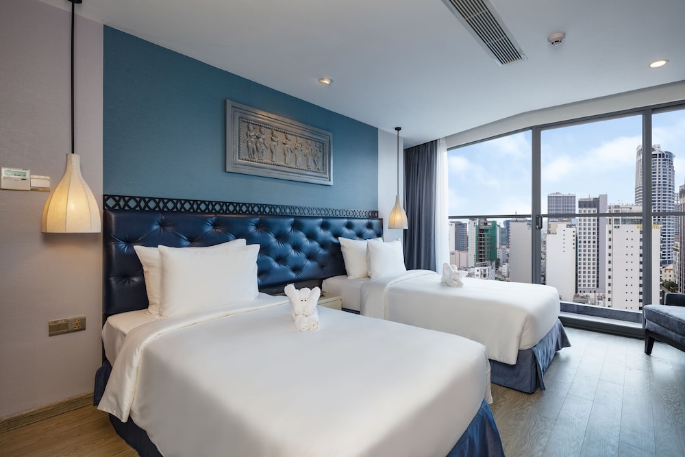 Senior Room, Balcony, Partial Sea View