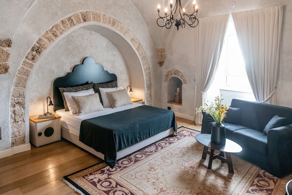 Deluxe Double Room, Partial Ocean View, Sea Facing photo 1
