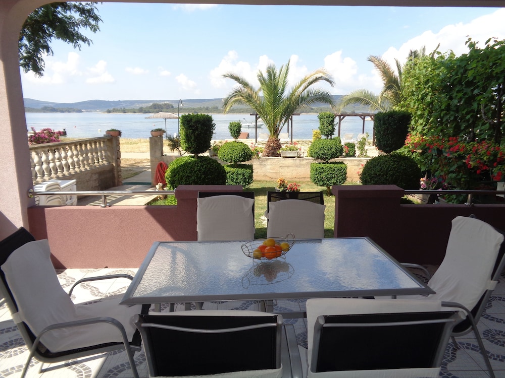 Apartment, 2 Bedrooms, Sea View