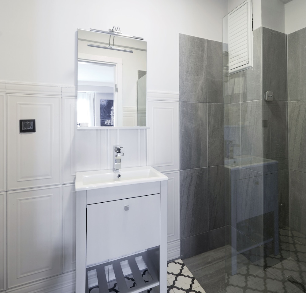Deluxe Triple Room photo 2