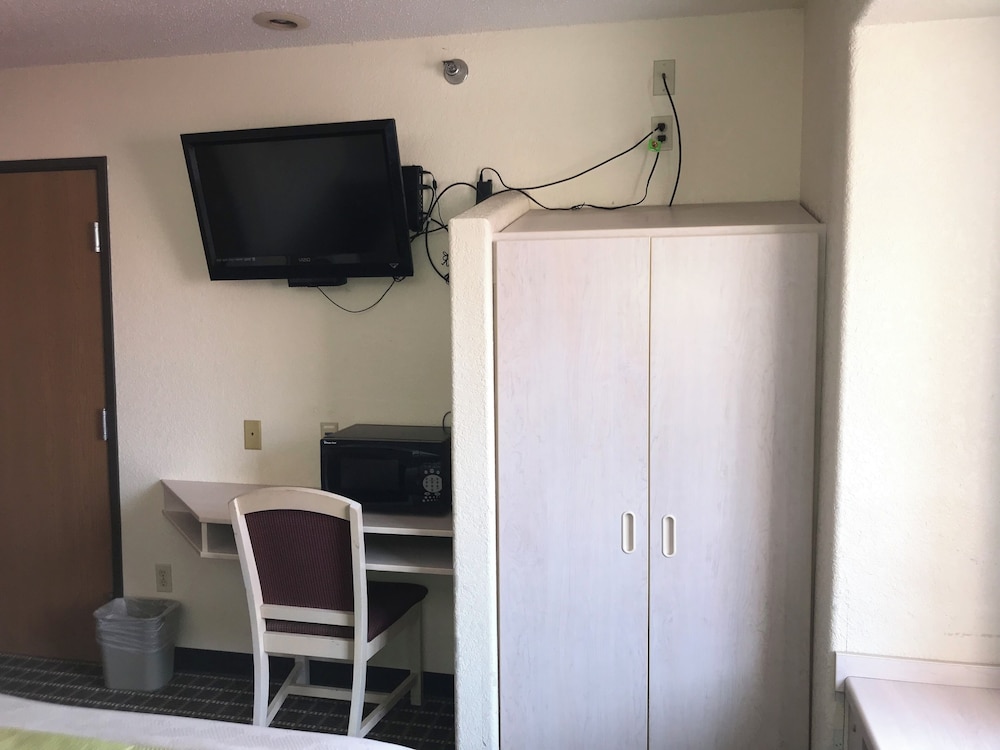 Basic Single Room photo 2