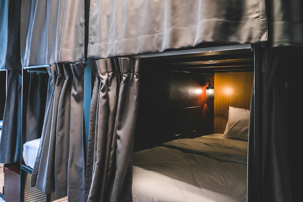 8 Beds Female Dormitory photo 3