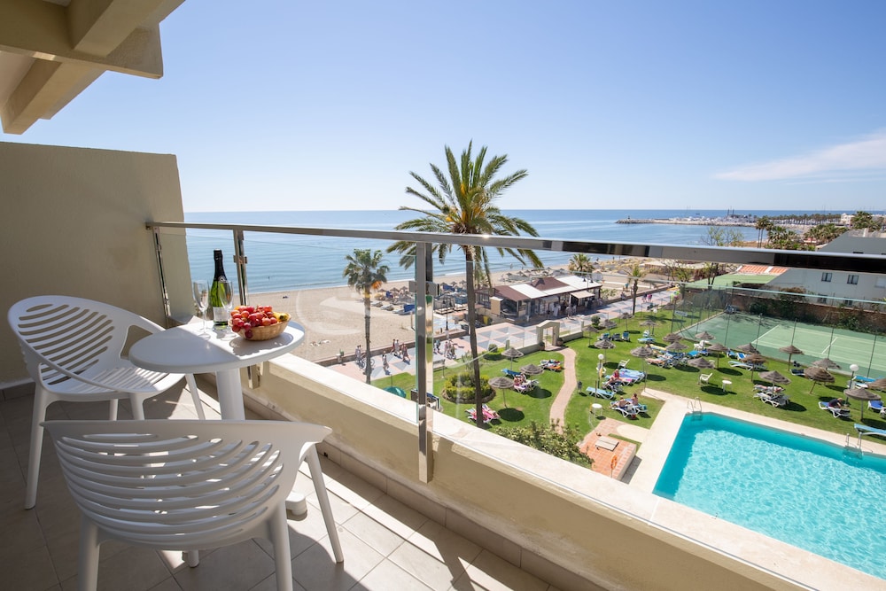 Triple Room, Pool View, Sea View - Photo 1
