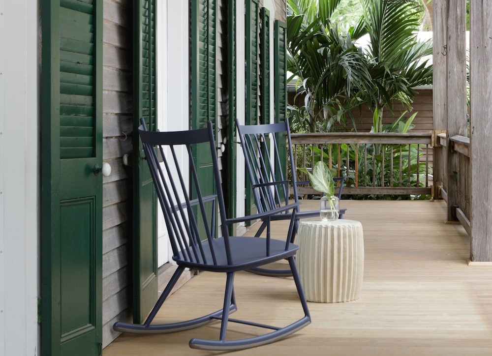 Room, Balcony (Cypress)