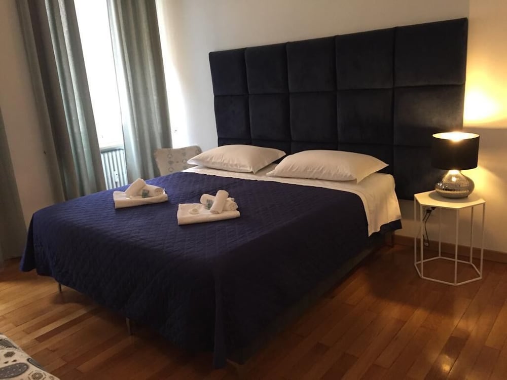 Triple Room (Private External Bathroom)