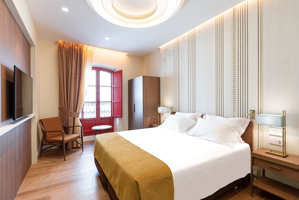 Double Room - Photo 2