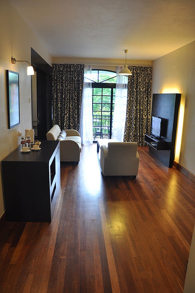 Fresno Family Suite - Photo 7