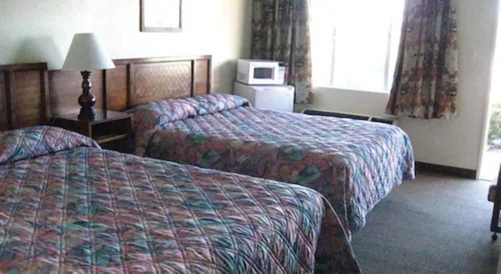 Double Room, 2 Queen Beds photo 1