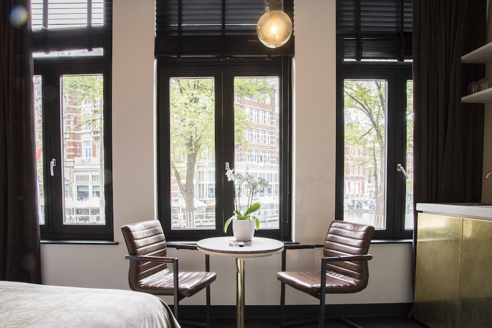 City Triple Room