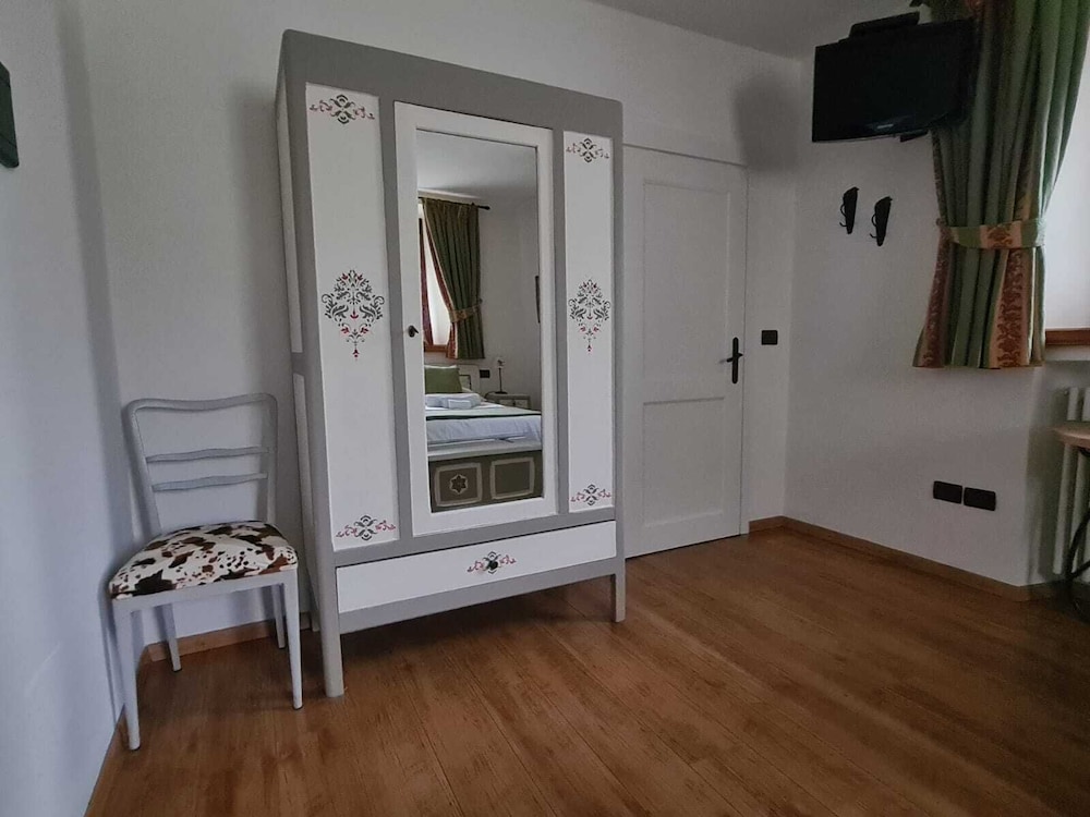 Classic Room, Mountainside photo 3