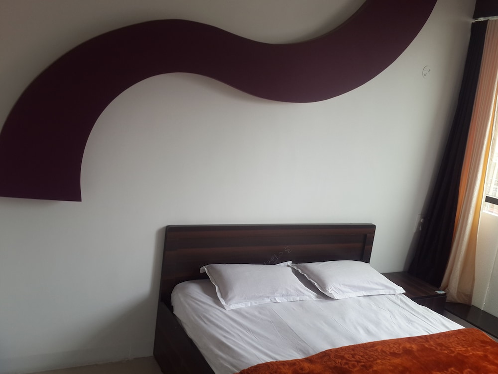 Economy Triple Room photo 1