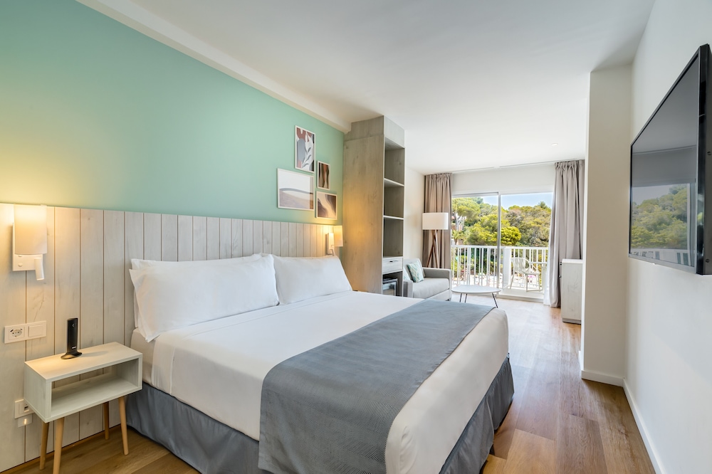 Family Room, Sea View