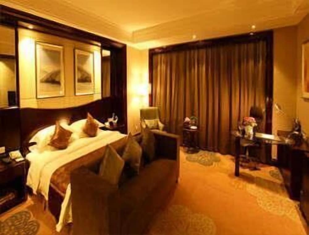 Business Room, 1 King Bed, Smoking photo 1