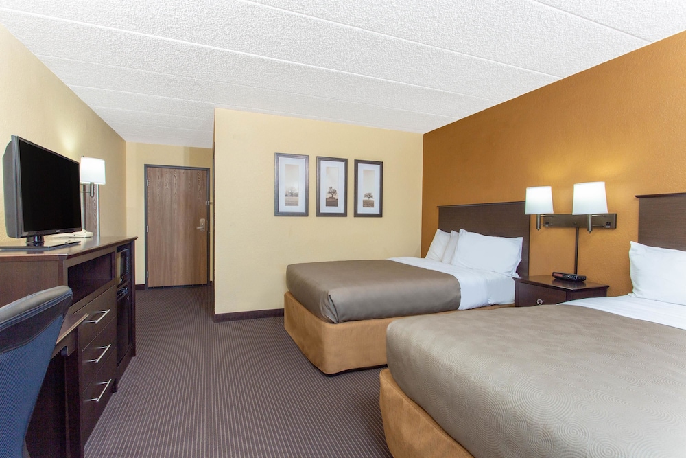Room, 2 Double Beds, Accessible, Non Smoking photo 2