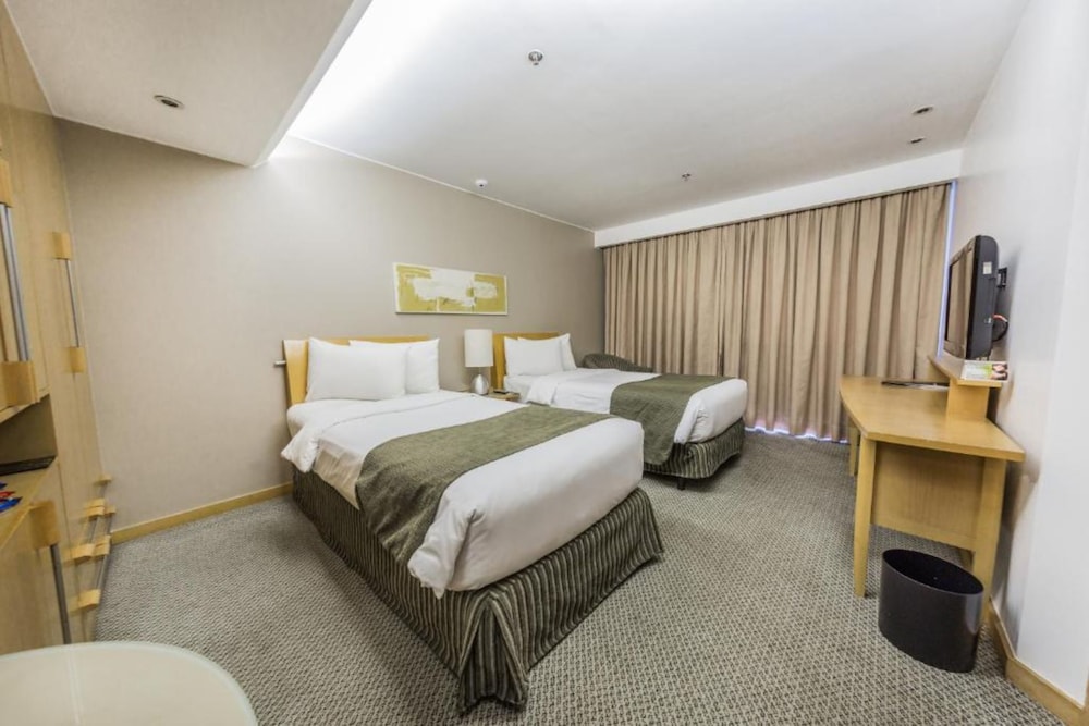 Deluxe Twin Room photo 3