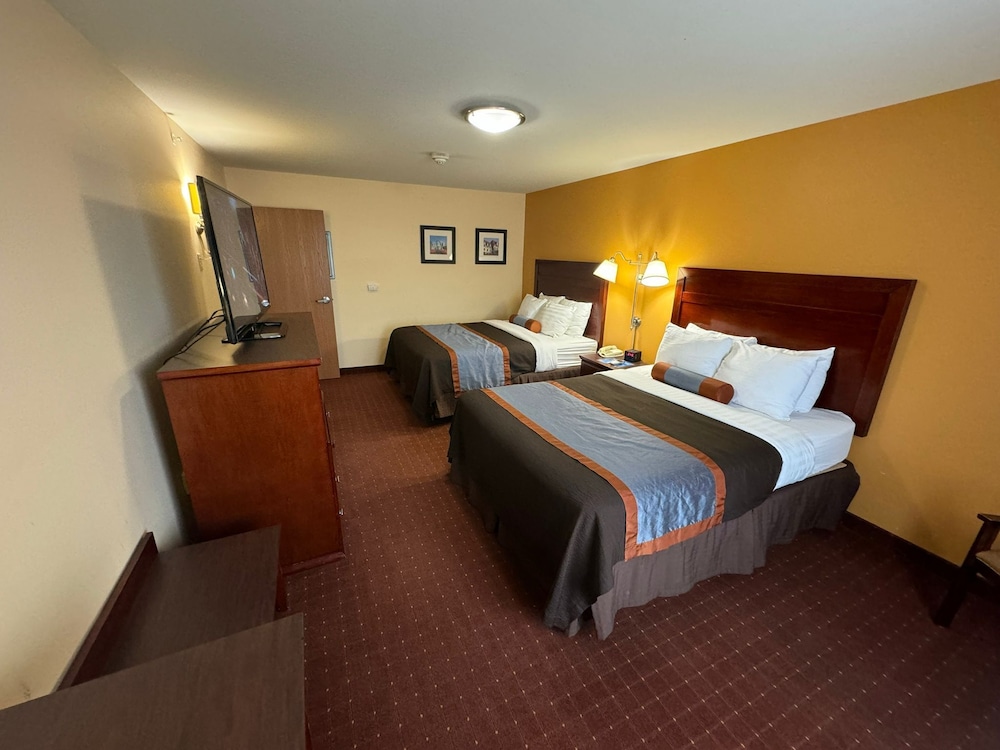Room, 2 Queen Beds, Non Smoking - Photo 1