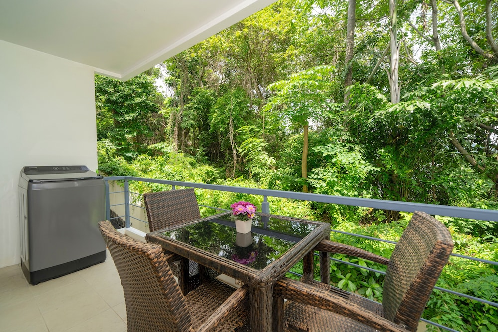 Family Apartment, Balcony, Garden View photo 2