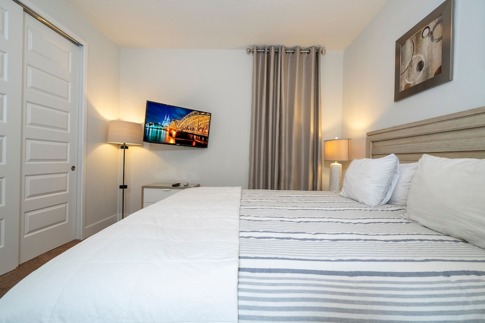 Enchanting Encore Escape 8BR Oase Nær Disney Magi, Billede 48