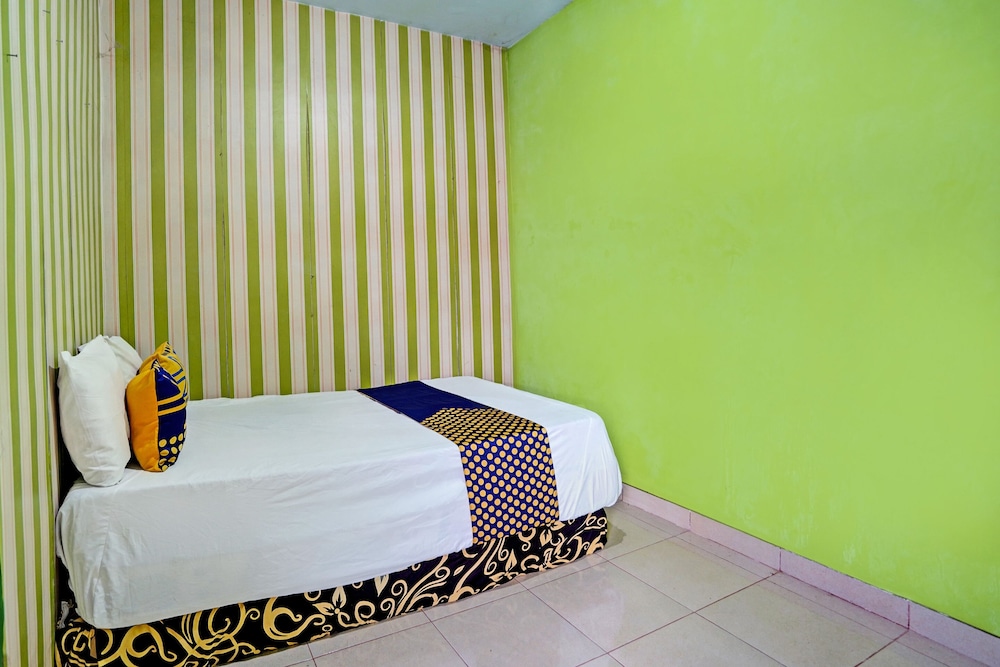 Basic Double Room photo 2