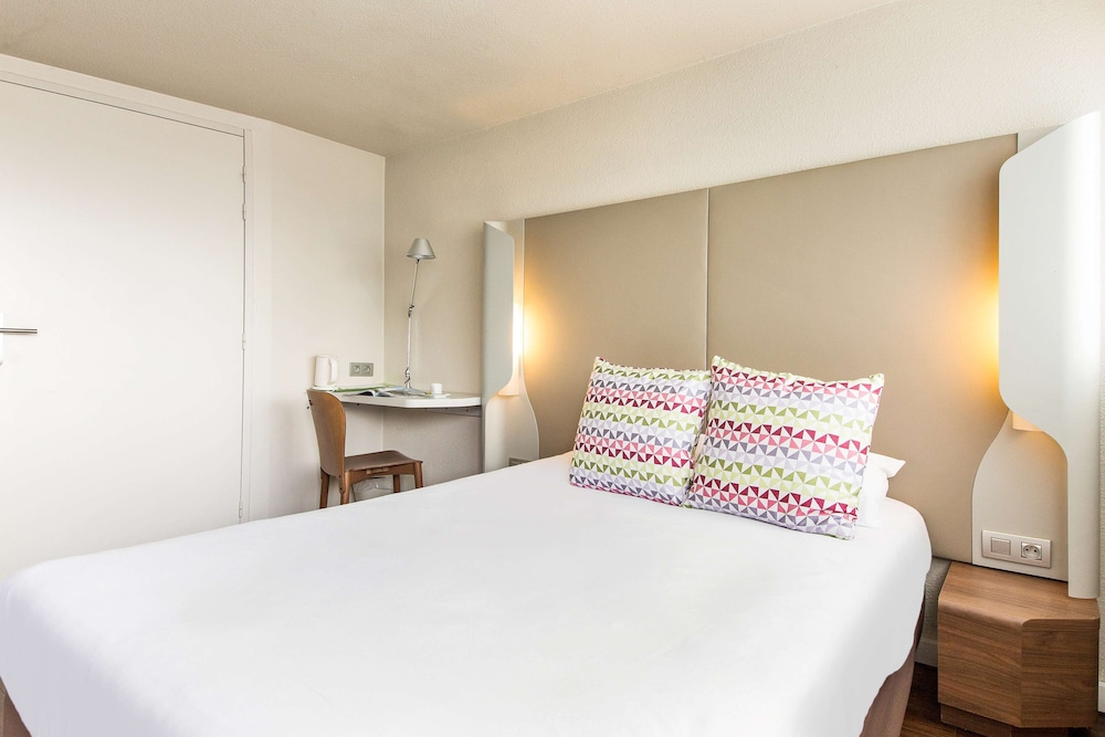 Standard Room, 1 Double Bed - Photo 5