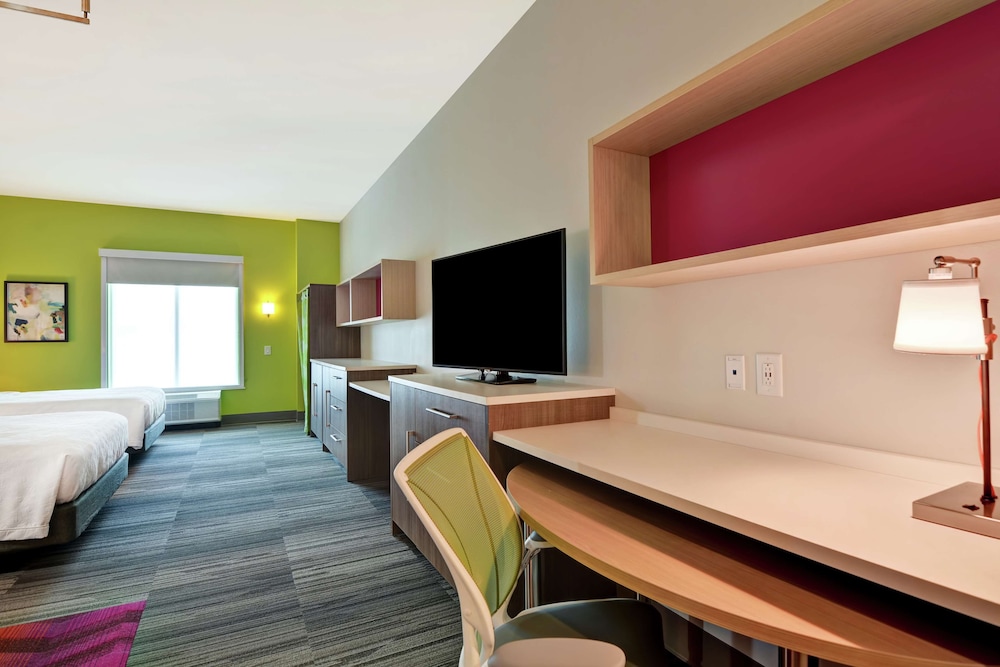 Studio, 2 Queen Beds, Accessible, Bathtub (Mobility & Hearing) photo 2