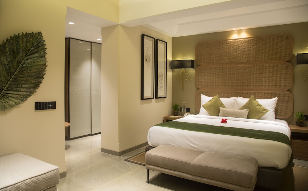 Lake View Suite - Photo 1