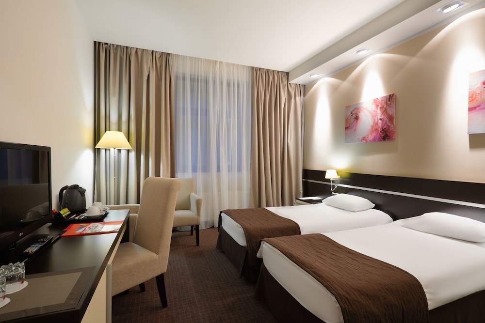 Superior Twin Room, Balcony (Forest view) photo 2