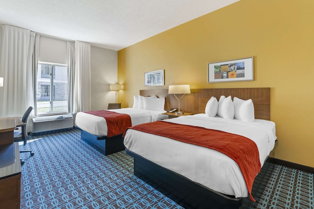 Standard Room, 2 Double Beds, Non Smoking - Photo 4