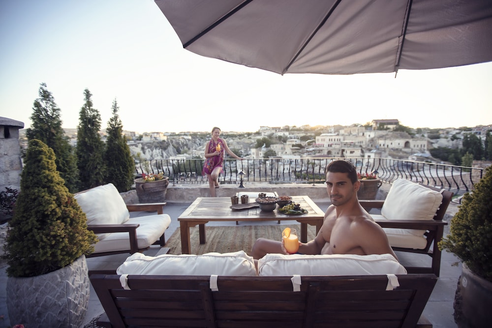 Suite, 1 Queen Bed, Terrace