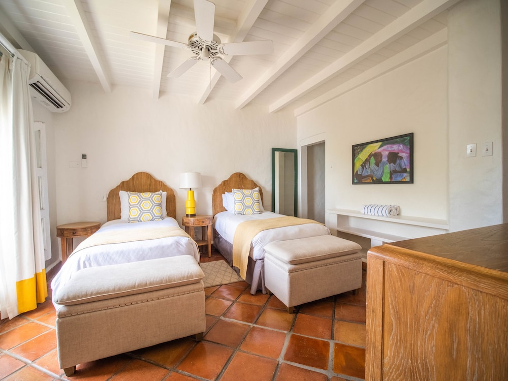 Premium Villa, Multiple Beds, Private Pool, Ocean View (Hilltop Two Bedroom Villa With Pool) photo 2