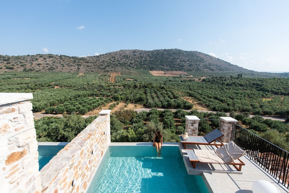 Rock & Roll Suite With Private Pool & Jacuzzi photo 1