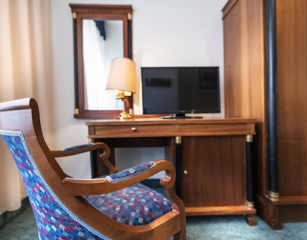 Standard Double or Twin Room photo 3