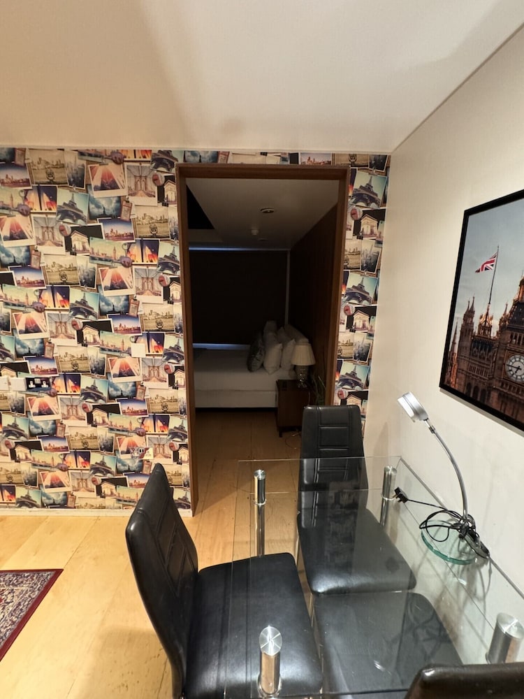 Deluxe Studio, Private Bathroom (Stark Studio) photo 3