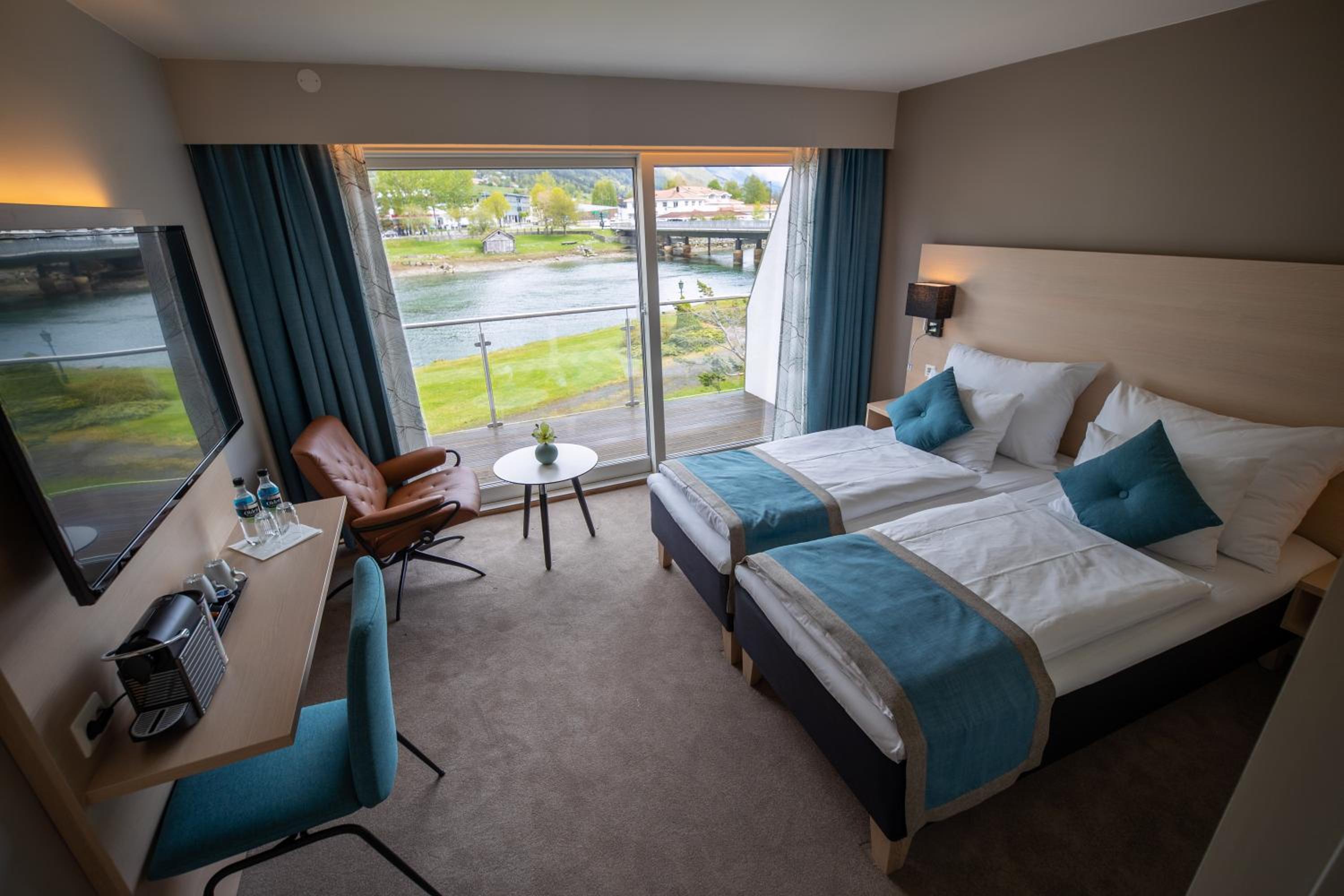 Superior Room with Balcony - Photo 1