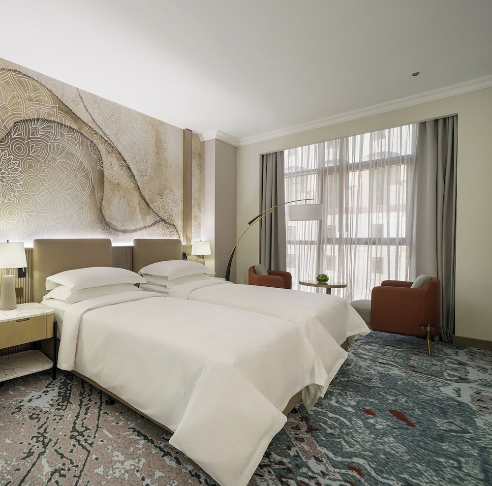 Room, 2 Twin Beds, City View - Photo 1