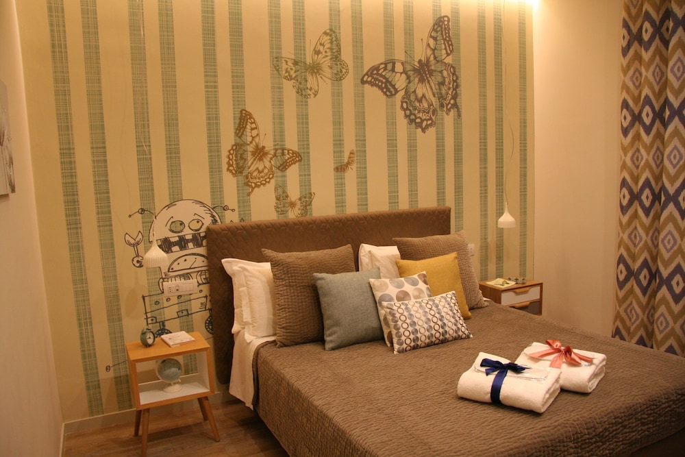 Standard Double or Twin Room (4)
