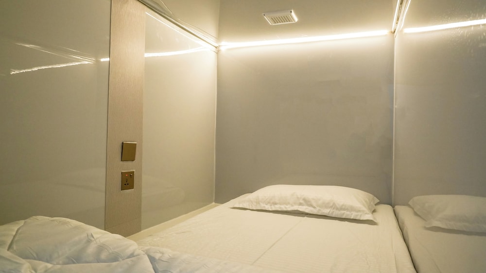 Luxury Capsule Room photo 1