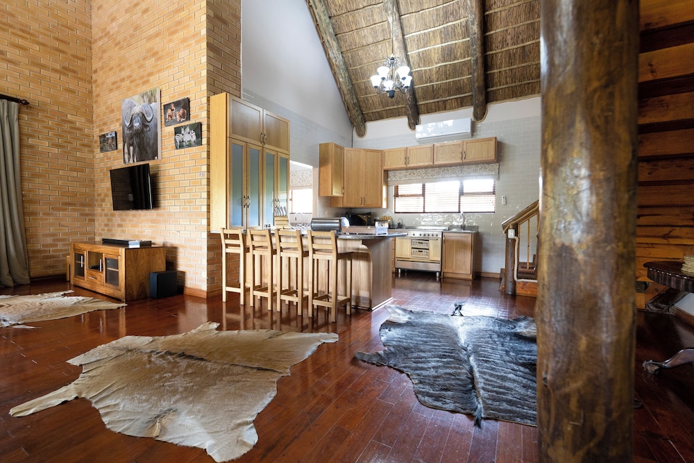 Executive Suite 1 Bedroom - Photo 5