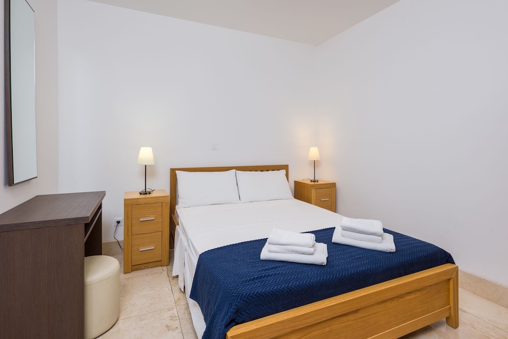 Family Apartment(Apt 103), 1 Bedroom, Balcony, Sea View