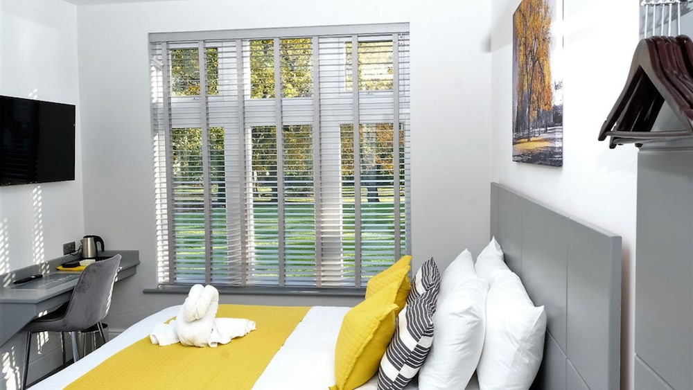 Classic Room, 1 King Bed, Accessible, Ground Floor photo 3