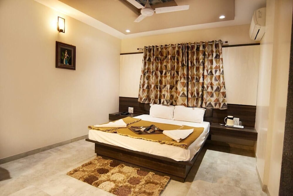 Basic Double Room, City View photo 1