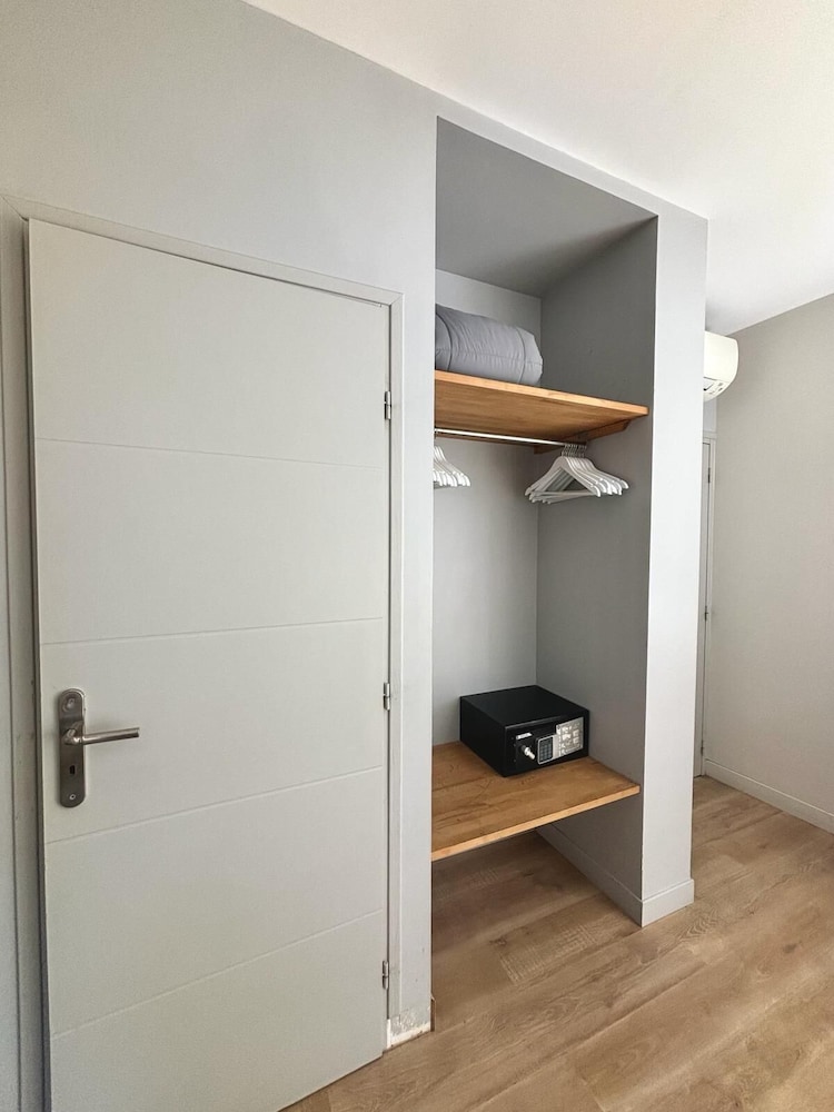 Family Studio, Multiple Beds, Kitchen (Plus) photo 3