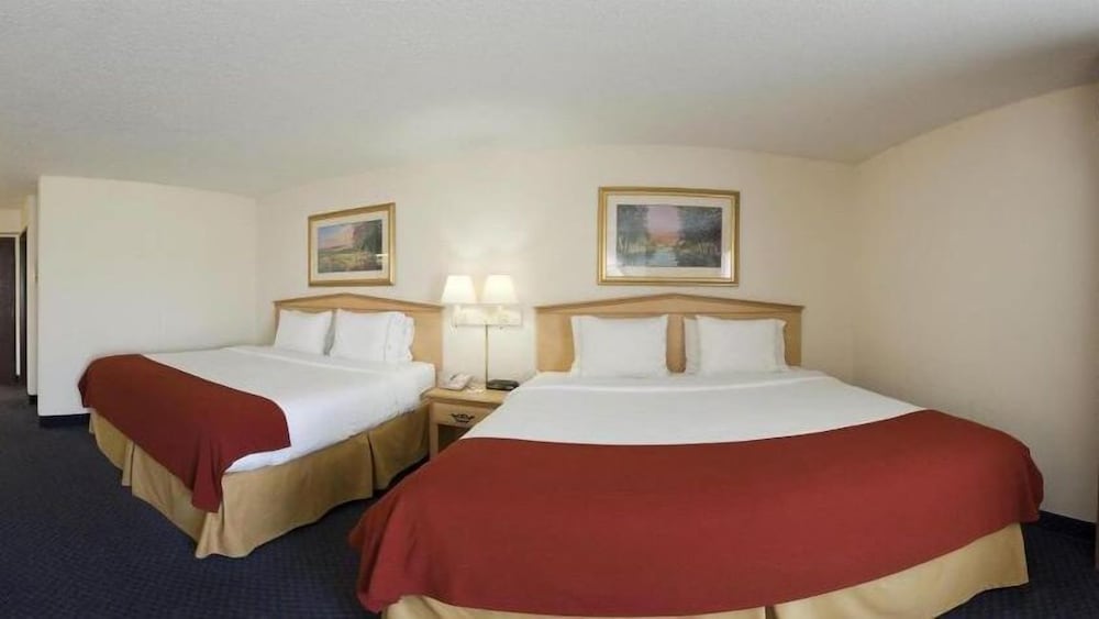 Standard Room, Multiple Beds (Extra Floor Space)